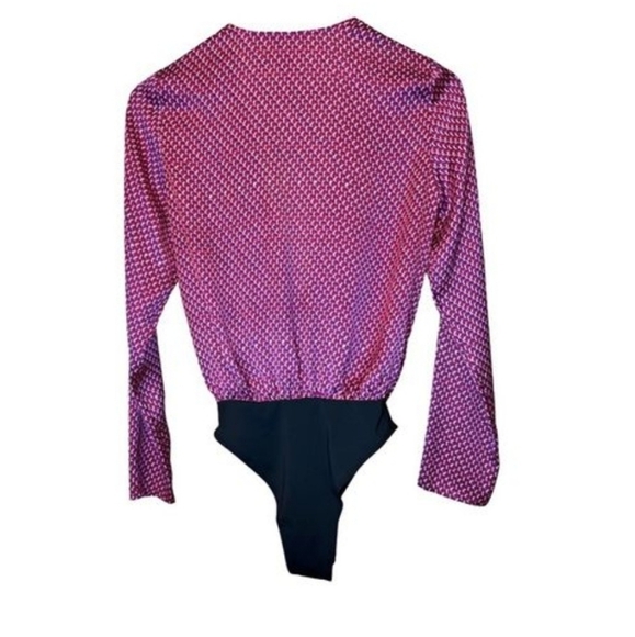LEITH PINK PLUMIER FRANCES GEO SILKY BLOUSE/BODYSUIT SZ XS - Picture 3 of 7